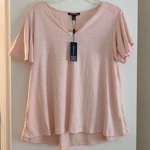 BNWT Cable & Gauge Short Sleeve V-Neck